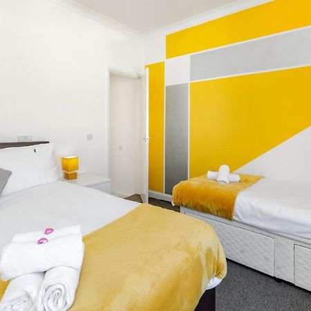 Cosy Anfield Guesthouse - Free Parking Ливърпул Екстериор снимка