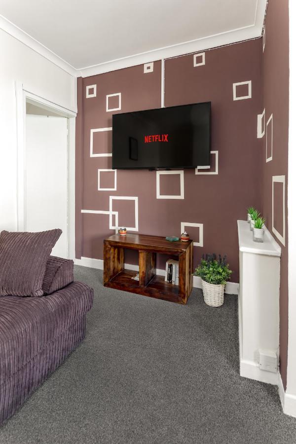 Cosy Anfield Guesthouse - Free Parking Ливърпул Екстериор снимка