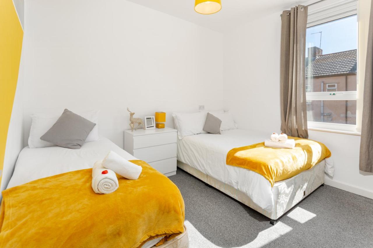 Cosy Anfield Guesthouse - Free Parking Ливърпул Екстериор снимка